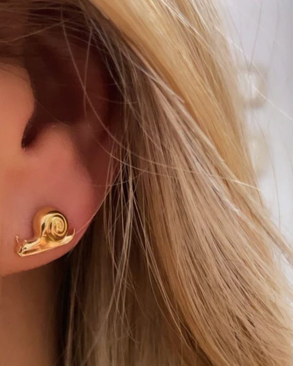 18k Yellow Gold Snail Stud Earrings Online Hot Sale