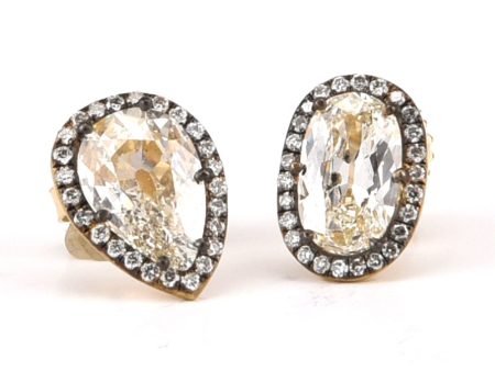 18k Yellow Gold Mismatch Studs Fashion